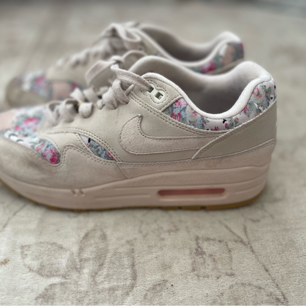 Nike Women’s Pink Floral Accent Leather Sneakers Air Max